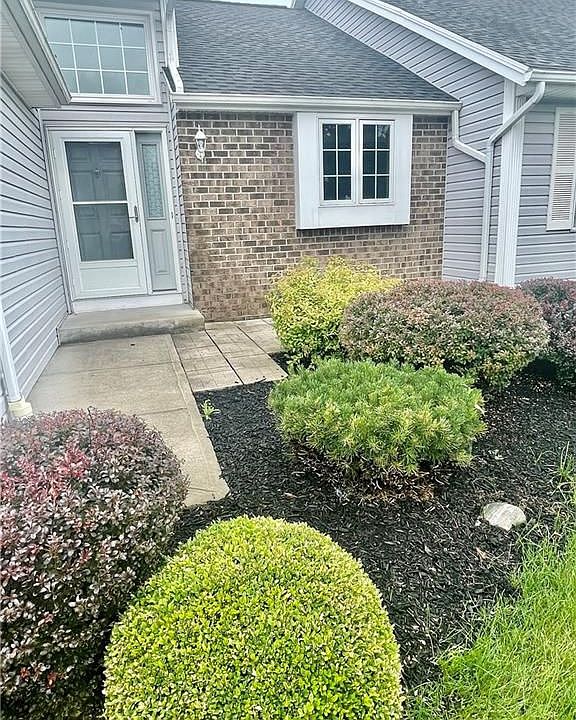 1st image of 2 Daisy Ln