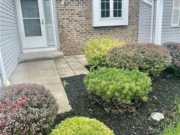 2 Daisy Ln, North Chili, NY 14514