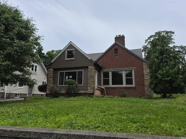 1804 Newton St, Jasper, IN 47546