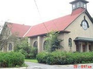 28 Topsfield Rd, Ipswich, MA 01938
