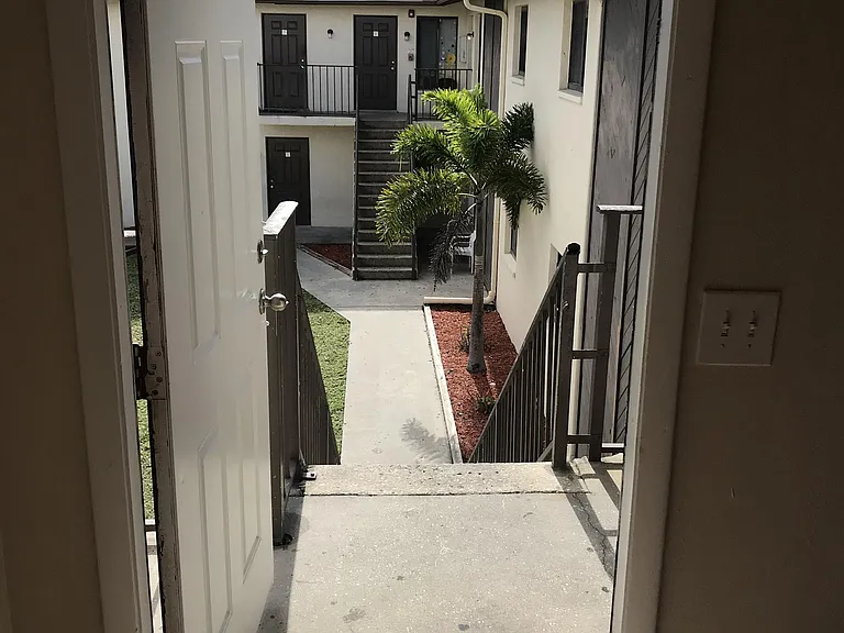 2944 Jackson St (Zivkids) Oakwood - 11 — Photo 9