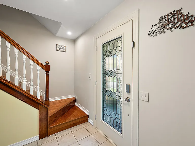 44831 Huntington Dr — Photo 11