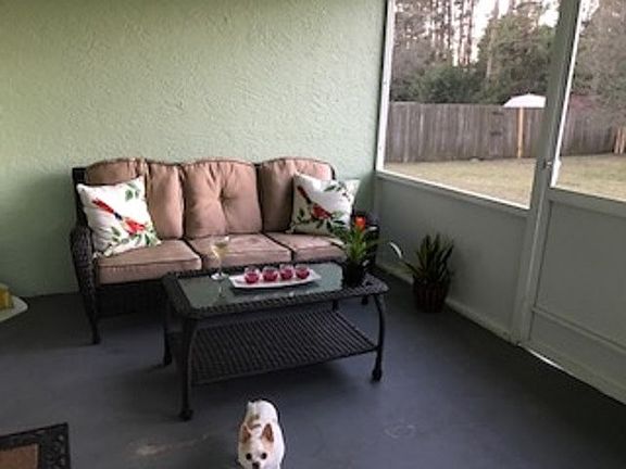 4th image of 1320 SE Naples Ln