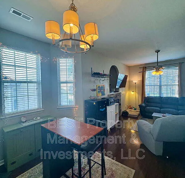 8130 Kings Creek Dr — Photo 9
