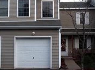 210 Hillside Ln, Ellenville, NY 12428