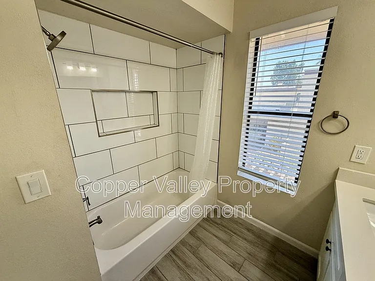 8601 S 48th St #3 — Photo 12