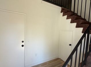242 Grayson Way APT D, Upland, CA 91786