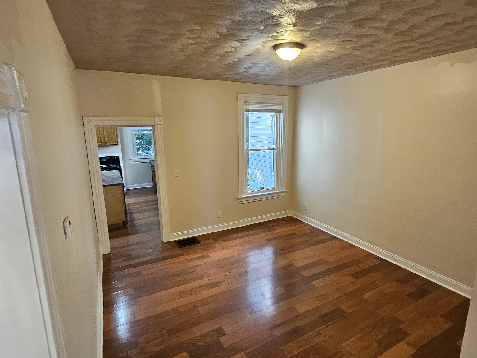 3 bed, 1700 sqft, $1,950 — Photo 4