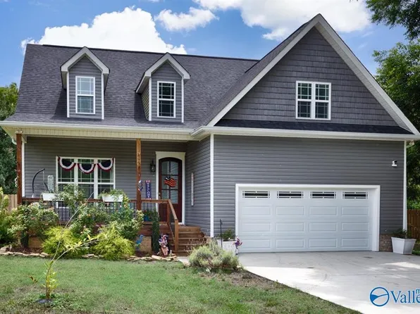 699 S Kyle St, Scottsboro, AL 35768