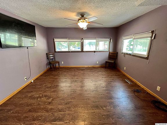 5th image of 129 Fletcher Dr