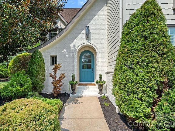 3rd image of 137 Torrence Chapel Rd