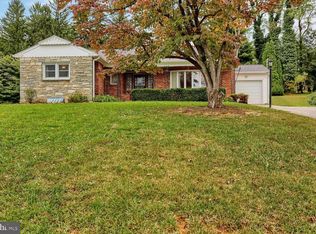 113 Country Club Rd, Red Lion, PA 17356