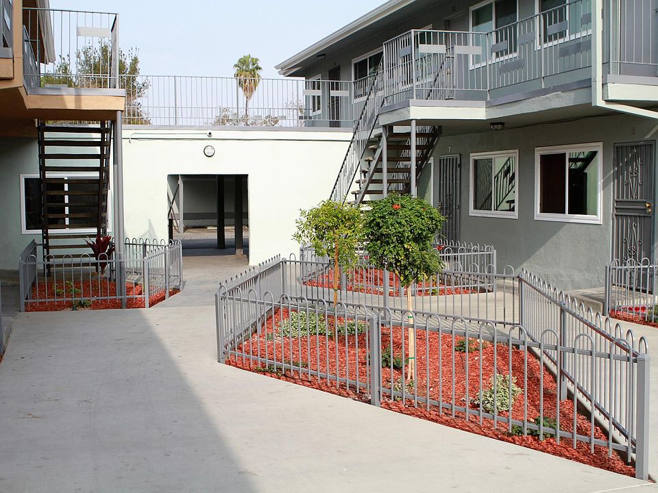 1st image of 4703 Live Oak St APT 20