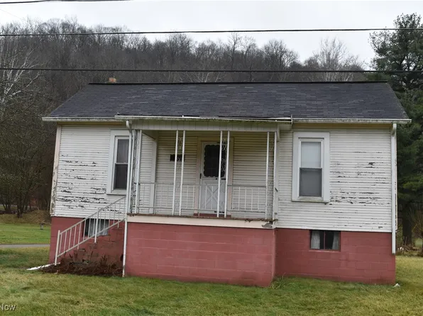 52140 Home St, Saint Clairsville, OH 43950