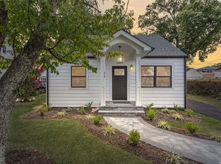 204 Stuart Rd, Valley Stream, NY 11581