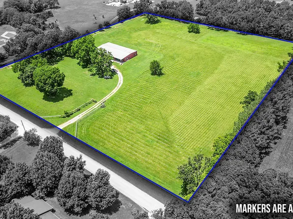 1219 Stratton Rd, Little Flock, AR 72756