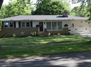 902 Hampden Rd, Muskegon, MI 49441