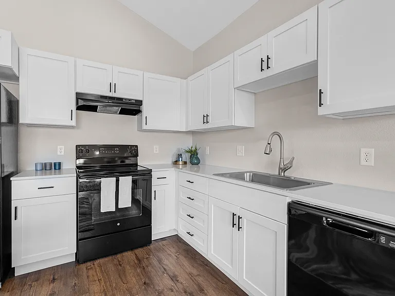 343 Walsh St #343 — Photo 6
