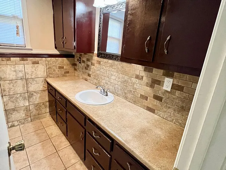 1305 Overlook Dr — Photo 21