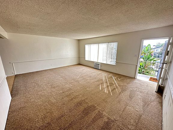 4th image of 909 S Magnolia Ave APT D