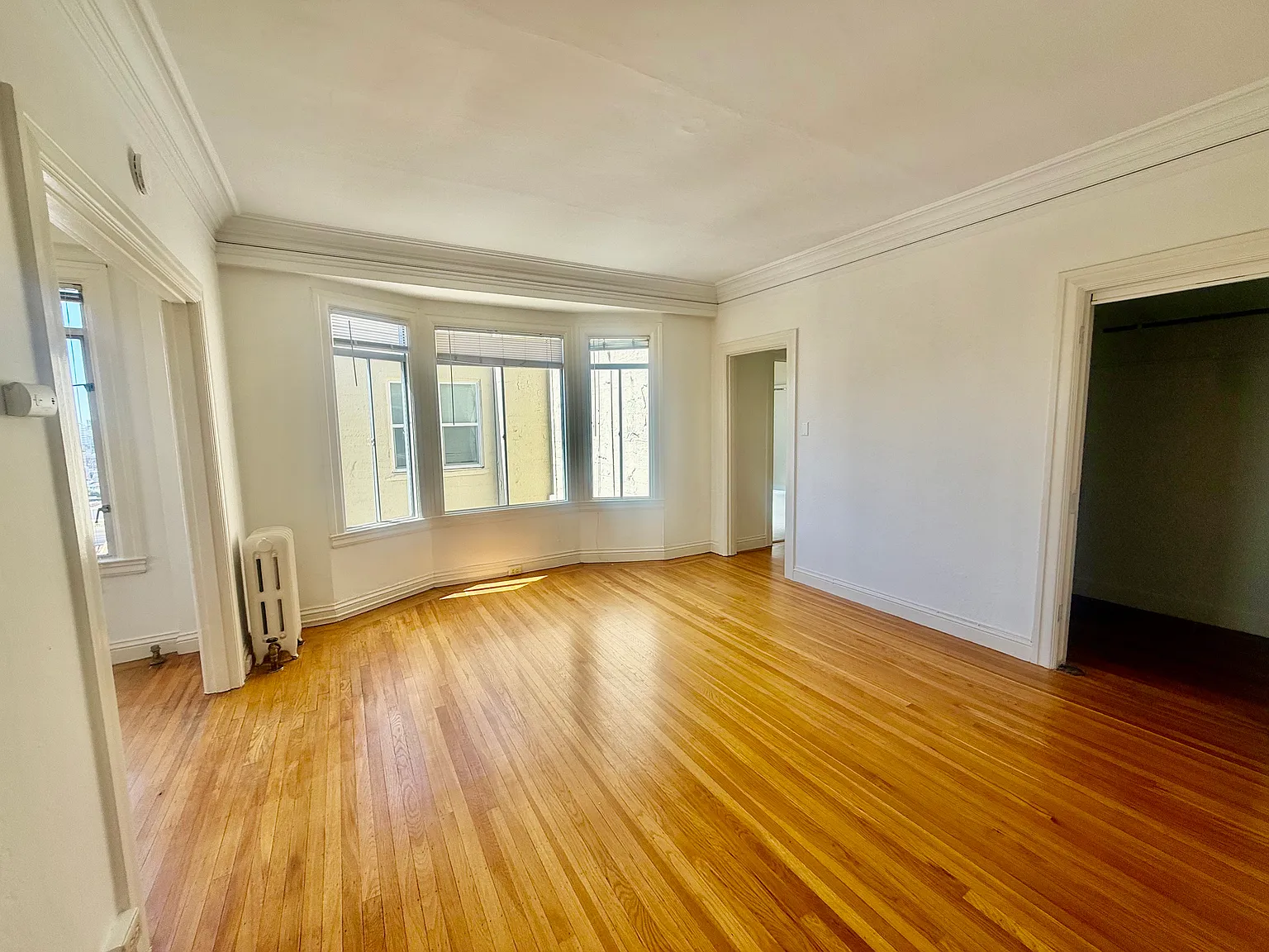 Studio, $3,700 — Photo 4