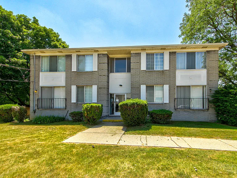Redford Manor Apartments — Photo 11
