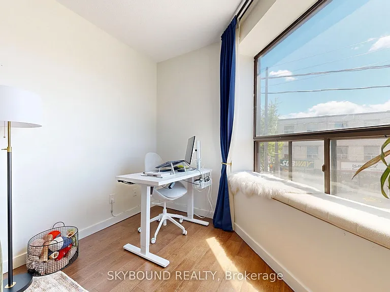 2104 Queen St E #B — Photo 7