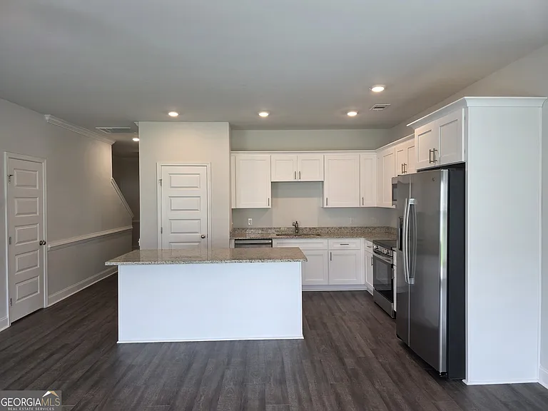 541 Governor Treutlen Cir — Photo 7