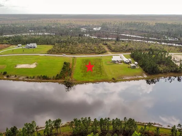 558 Wide Water Cir, Wewahitchka, FL 32465