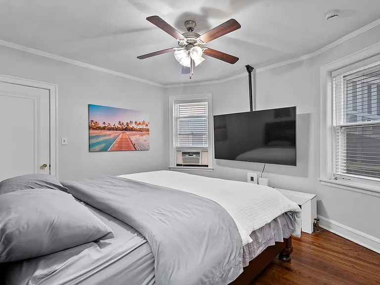 5507 N Artesian Ave #1 — Photo 24
