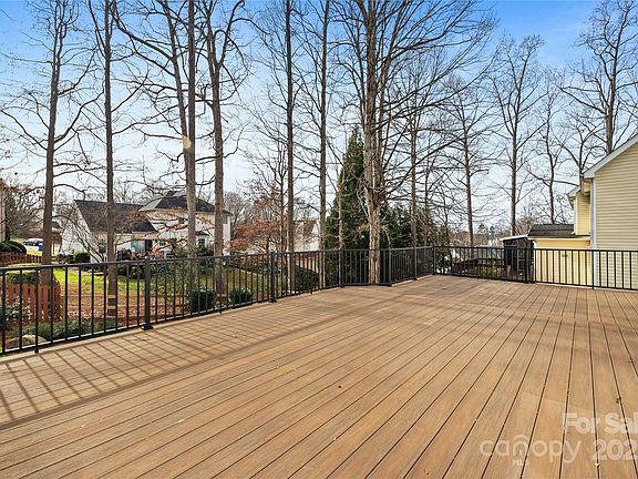 3rd image of 112 Fransher Ln