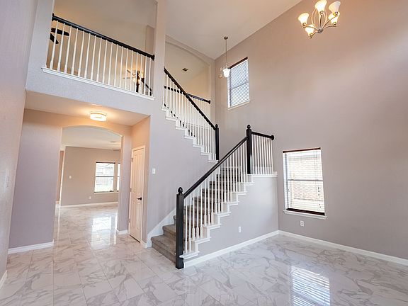 3rd image of 119 Emory Fields Dr