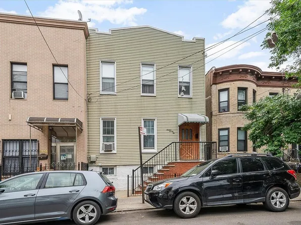 1622 Norman St, Flushing, NY 11385
