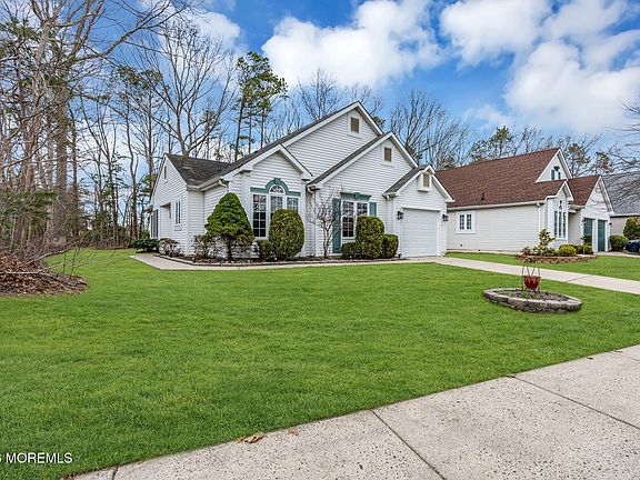4th image of 40 N Avon Drive