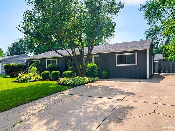 Mature landscaping adds so much curb appeal!