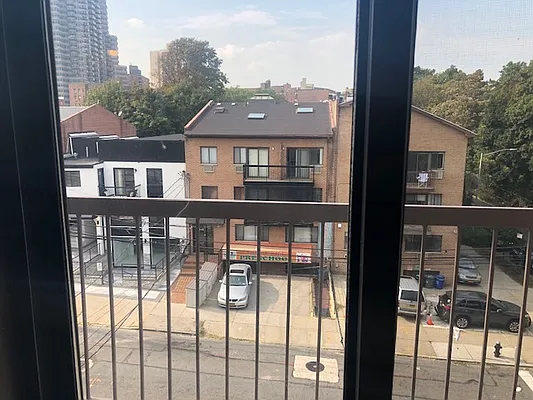 Rented by 18 REALTY | media 35