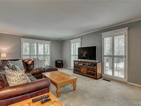 5th image of 4005 Woodland Hills Dr