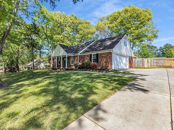 2nd image of 2760 Bragg Ln