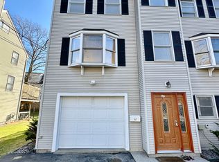 17 Hamlet St #17, Newton Center, MA 02459