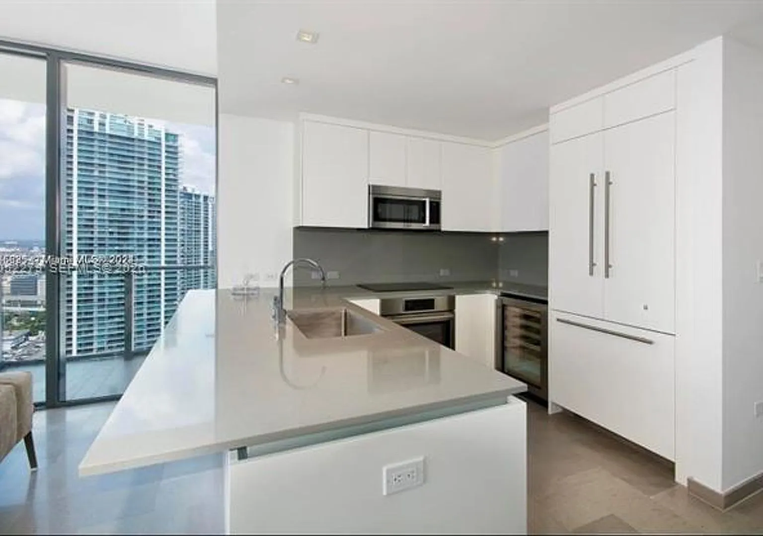 88 SW 7th St cu-2712, Miami, FL 33130 — Photo 1