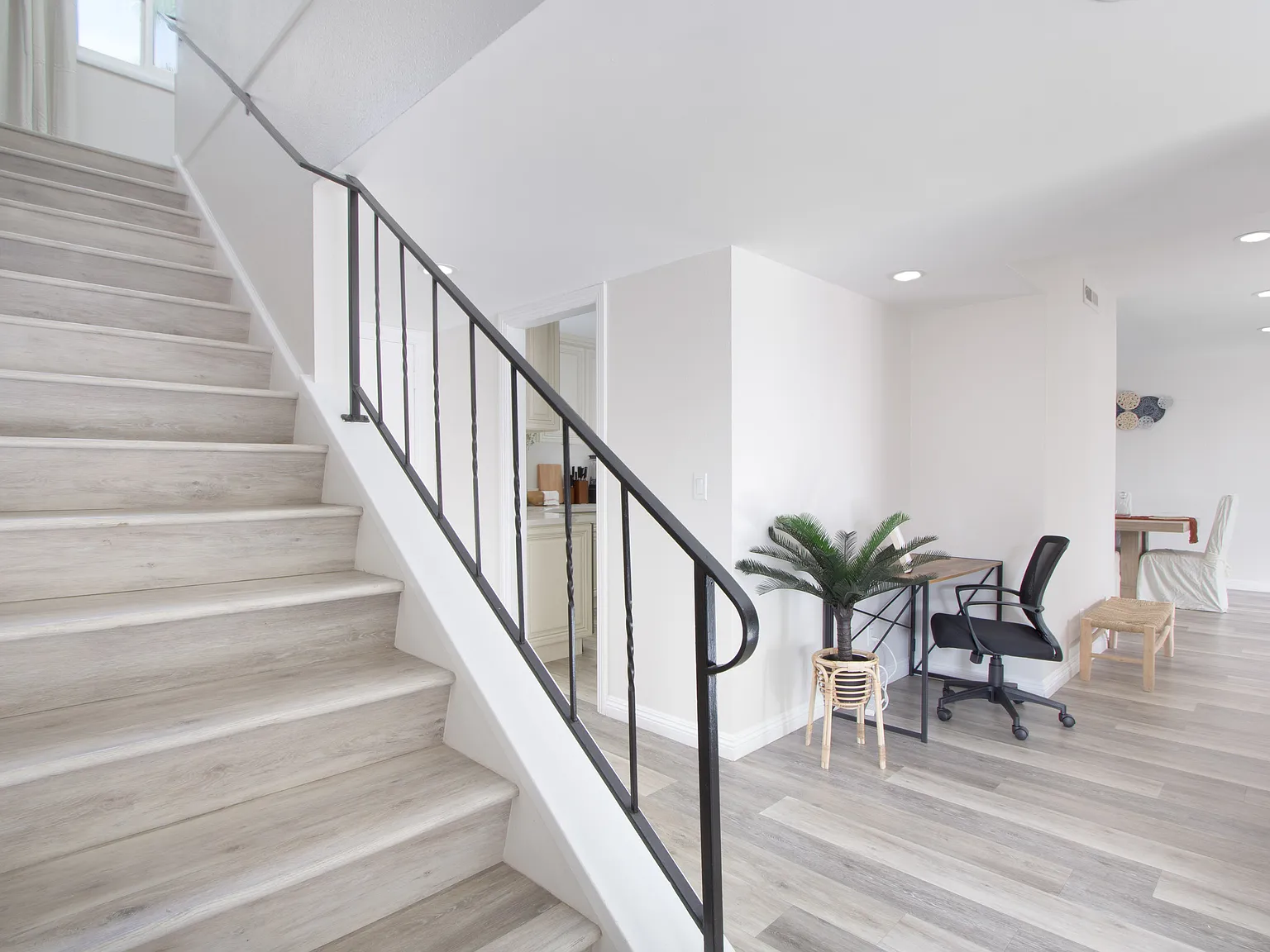 9922 Cheshire Ave — Photo 4