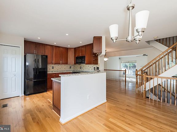5th image of 6510 Kelsey Point Cir #6