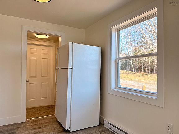 5th image of 2277 Sandy Point Rd