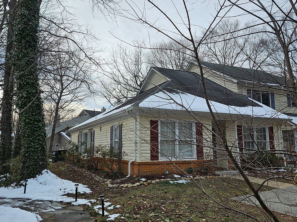 1st image of 104 Feathergrass Park