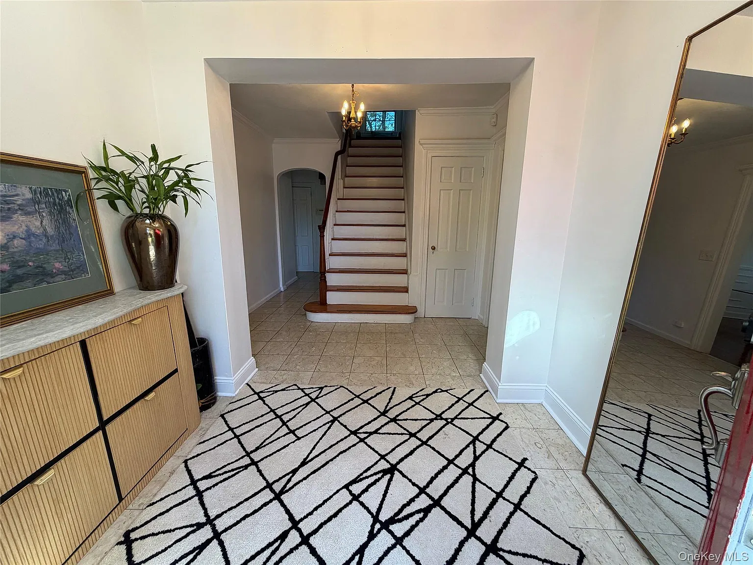 4 bed, 2.5 bath, 2834 sqft, $5,800 — Photo 4