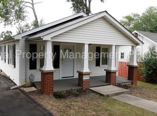 18630 Triangle St, Triangle, VA 22172