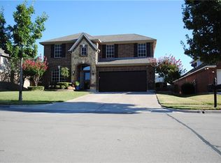 820 Hemlock Trl, Saginaw, TX 76131