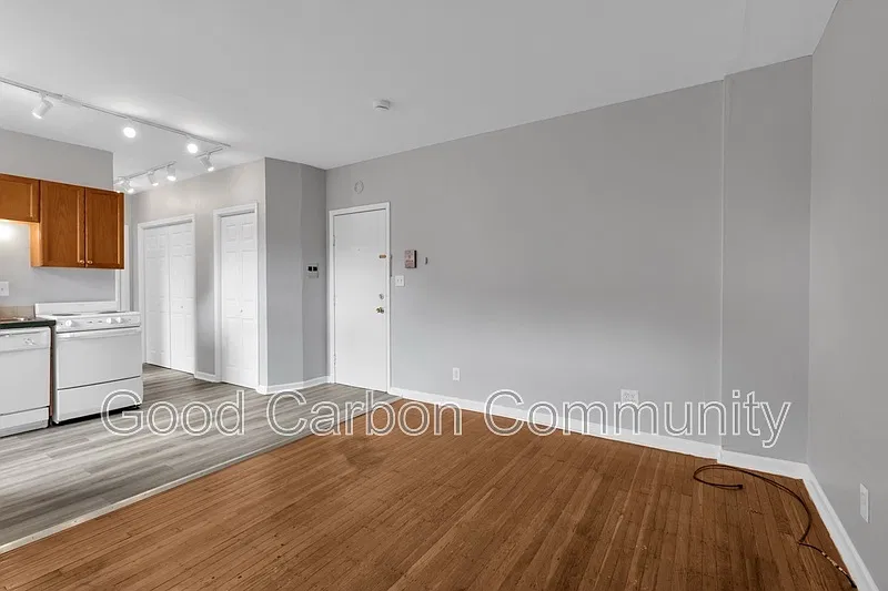 1 bed, 1.0 bath, $1,175 — Photo 2