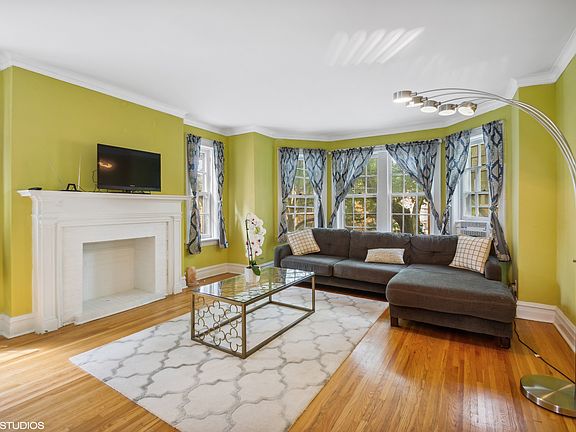 2nd image of 6449 N Bell Ave #2