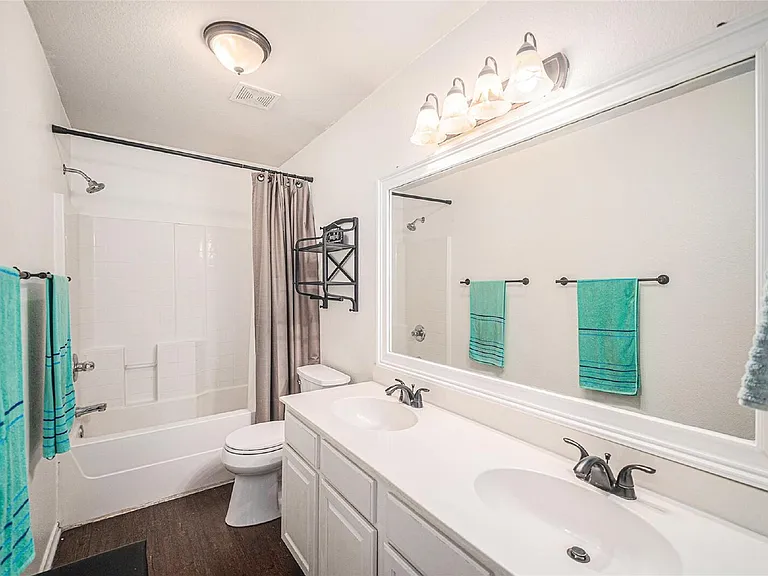 9600 Fox Hill Dr — Photo 21